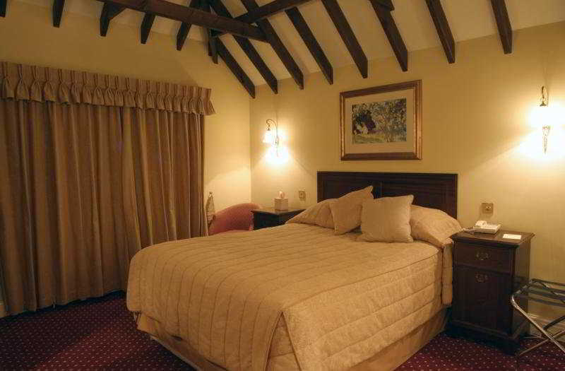 Hurtwood Hotel Peaslake Oda fotoğraf